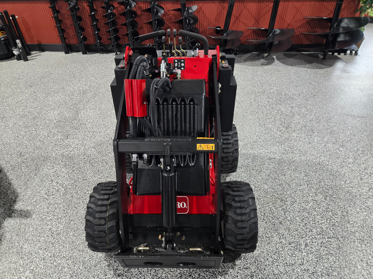 Toro Dingo® 323 Mini Skid Steer – Compact Power, Big Results