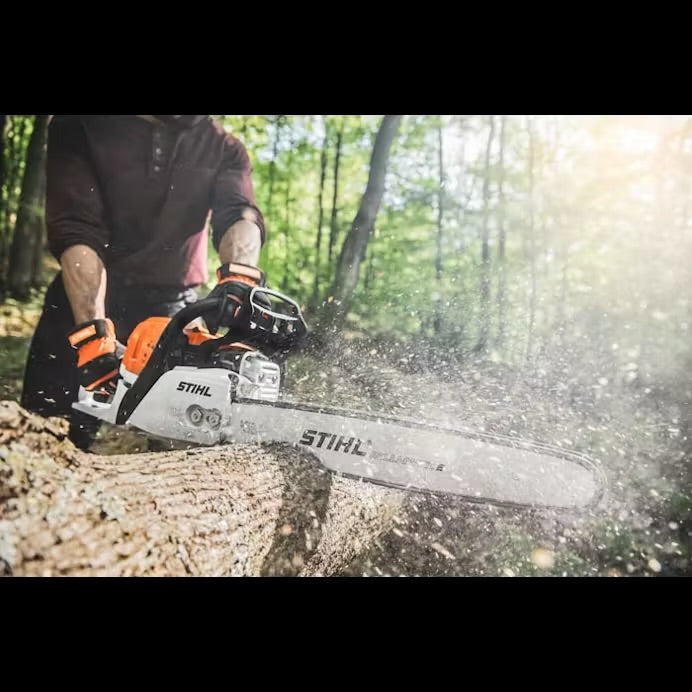 STIHL MS 311 CHAINSAW CUTTING LOG