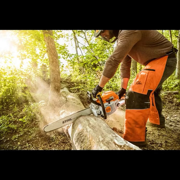 STIHL MS 291 CHAINSAW SIDE VIEW CUTTING A LOG