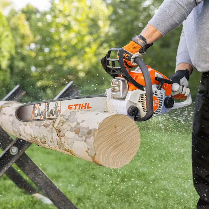 STIHL MS162 CHAINSAW CUTTING LOG