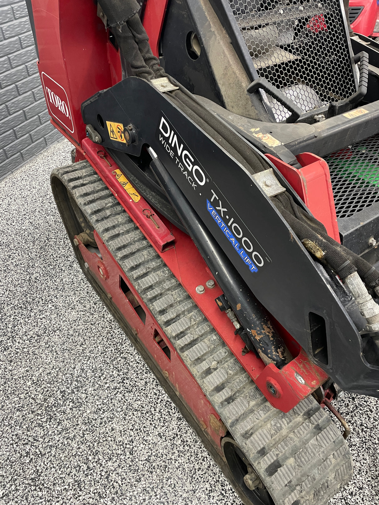 Toro Dingo TX1000, Used
