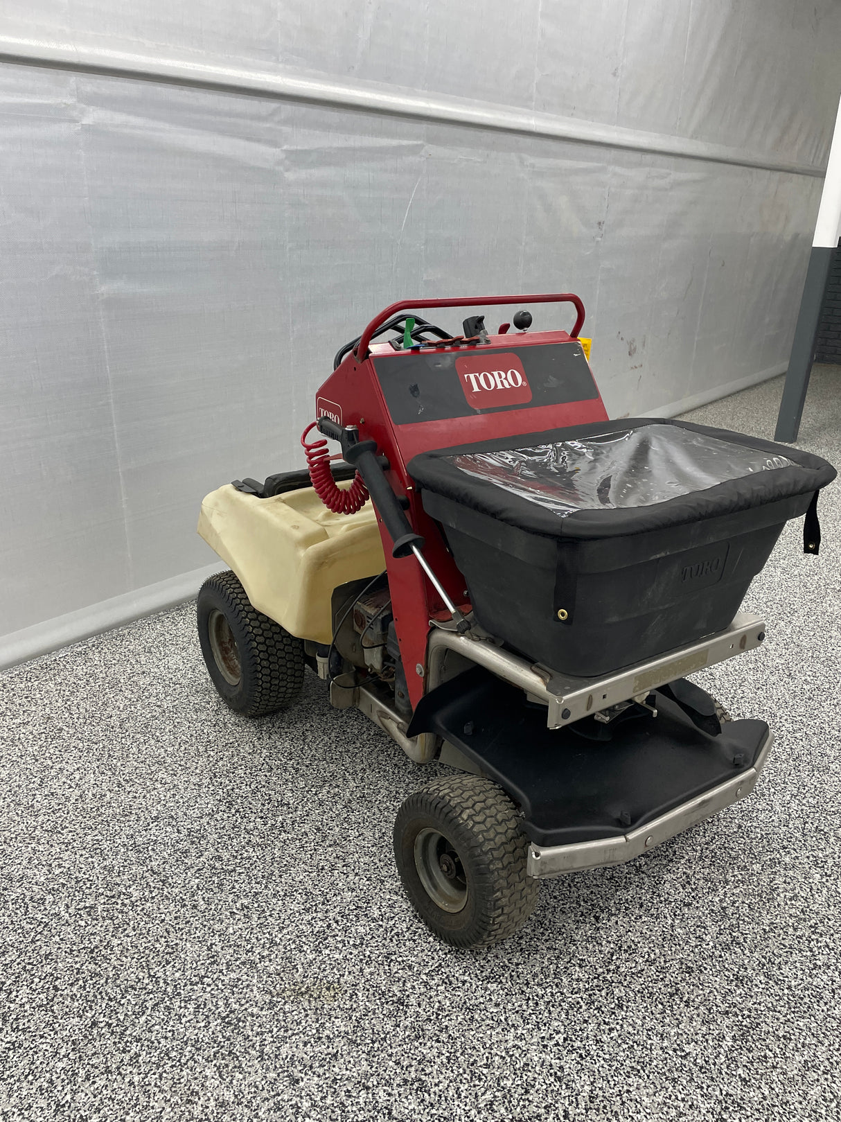 Toro Spreader/Sprayer